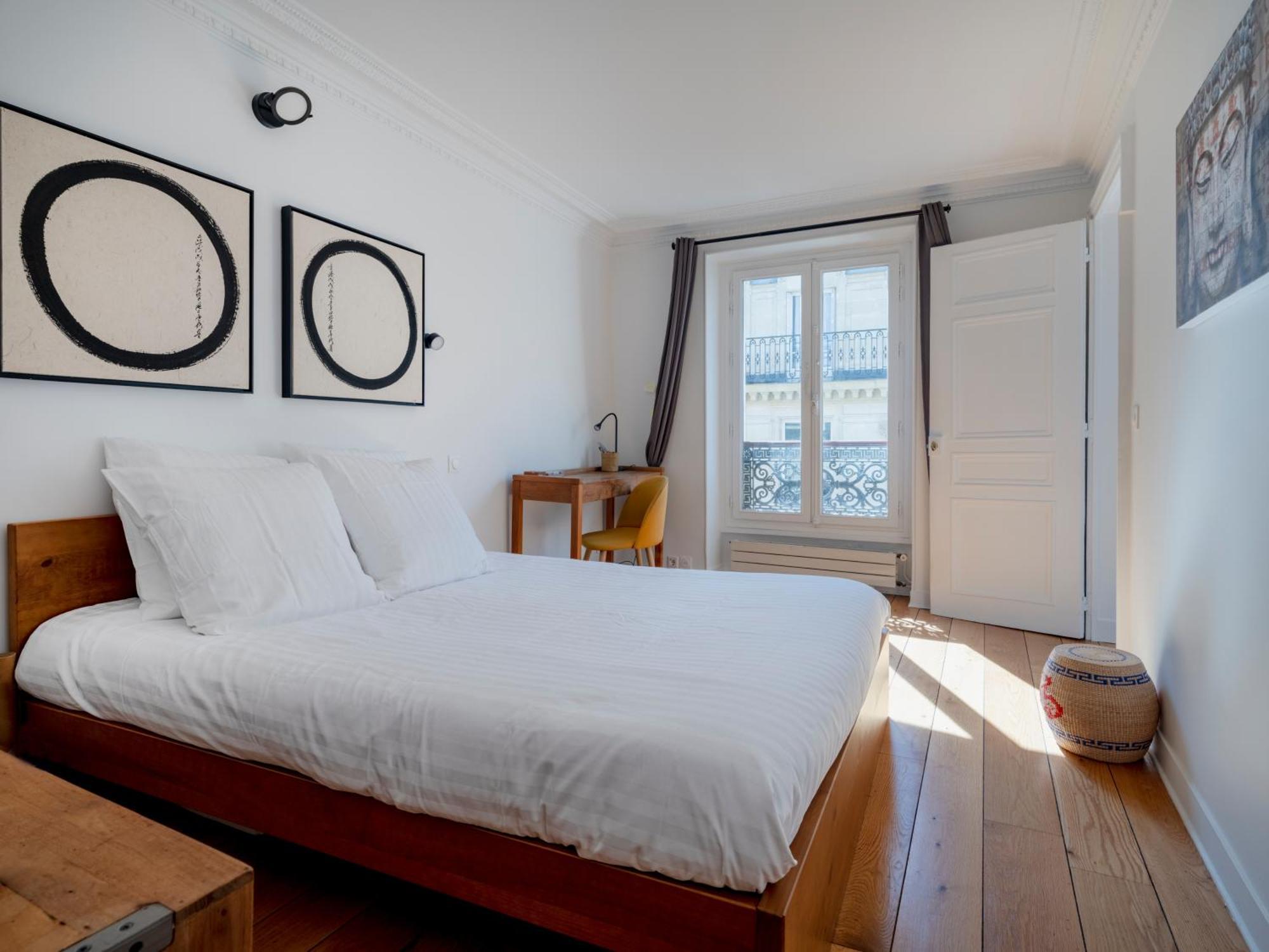 Apartment Center - Haussmann Elegant Paris