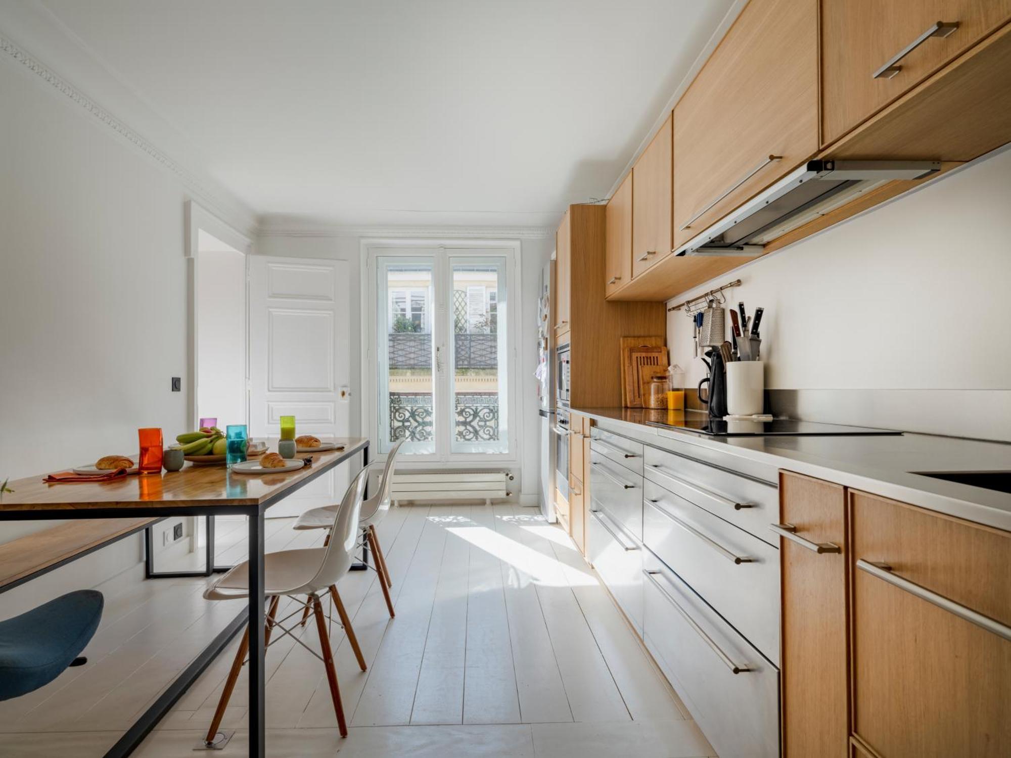 Apartment Center - Haussmann Elegant